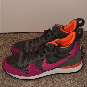Nike